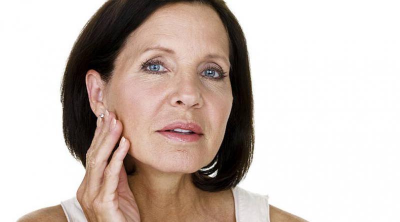 Las recetas más efectivas de mascarillas faciales anti-edad en casa para mayores de 60 años