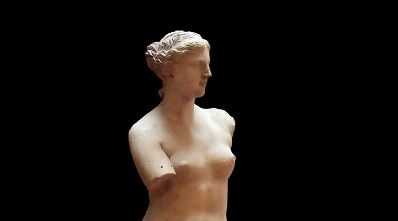 What does Aphrodite, the goddess of love, look like?
